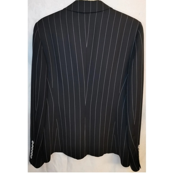 Marella by Max Mara, wool blend, black pinstripe suit jacket. UK 10, Immaculate. - Picture 4 of 4